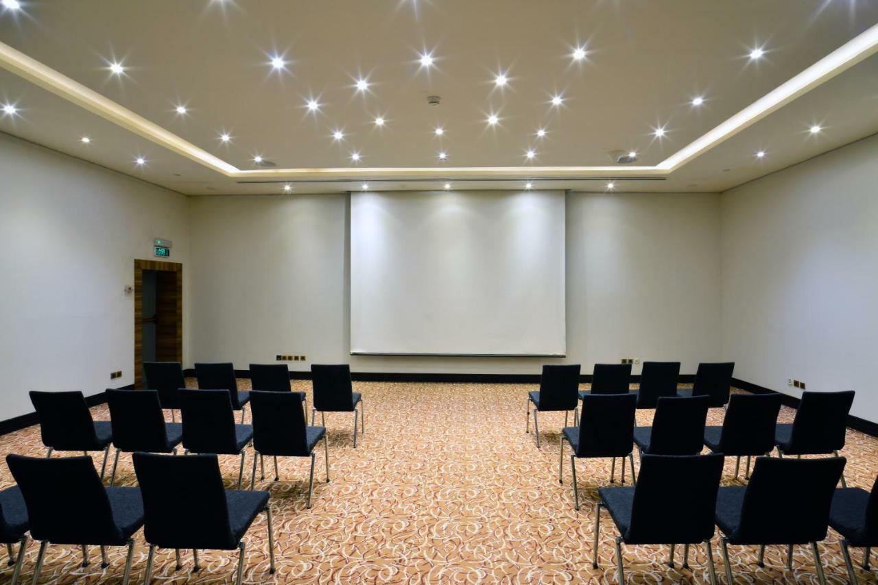 Hilton Garden Olaya 3*